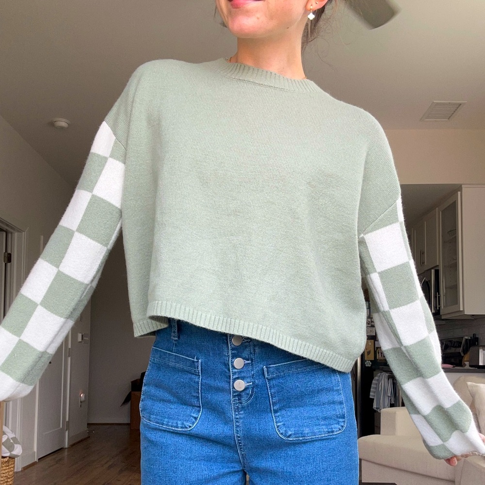 Green and White Checkered Sleeve Sweater